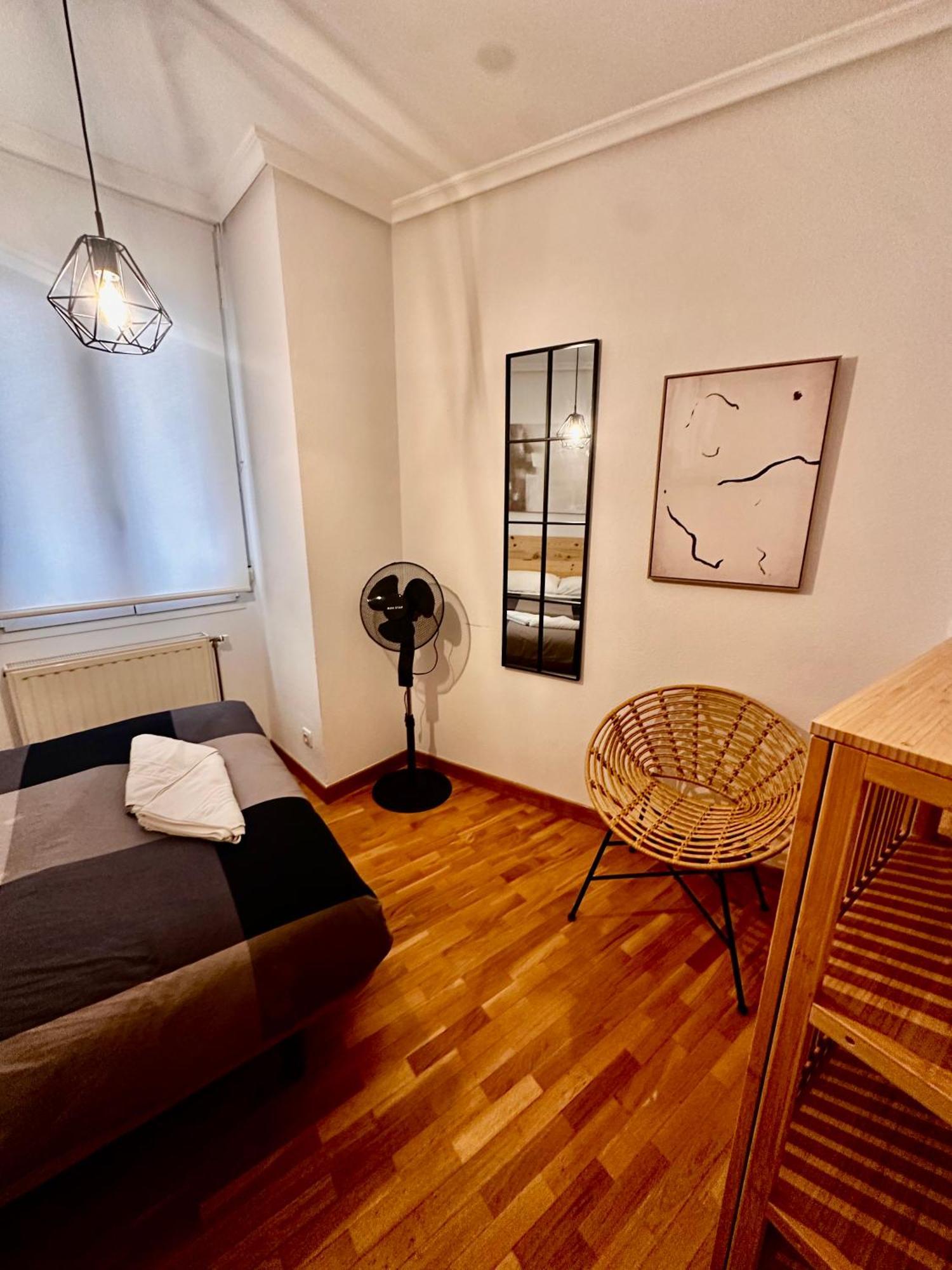 Atuaire Home Balcon Con Vistas A La Catedral De Бургос Екстер'єр фото